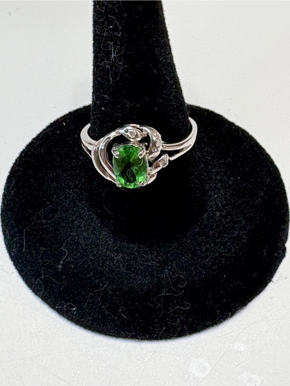 Sterling Silver Ring with Green Oval Gemstone - Women's Fashion Ring